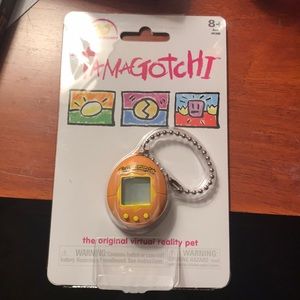Tamagotchi orange